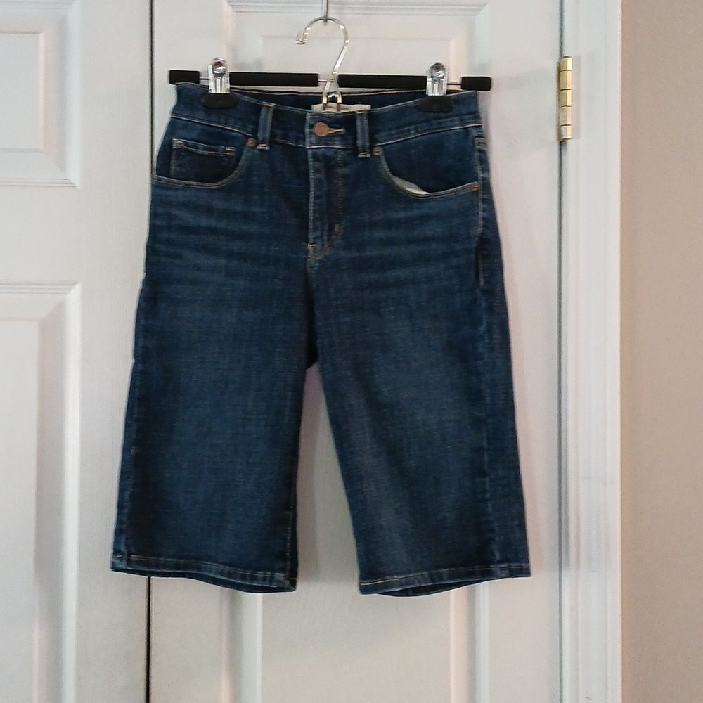 Levi Strauss & Co jean denim bermuda shorts Sz 24 NWOT
